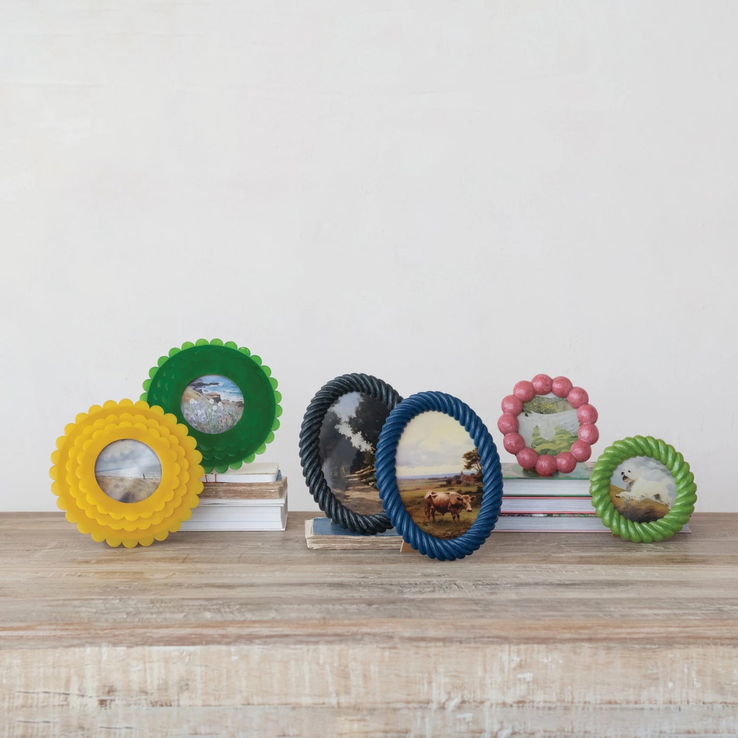 Resin Scalloped Photo Frame, 2 Colors (Holds 4" x 4" Photo)