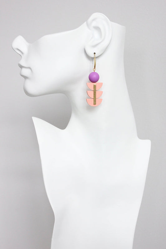 GNDE60 pink and purple geometric earrings