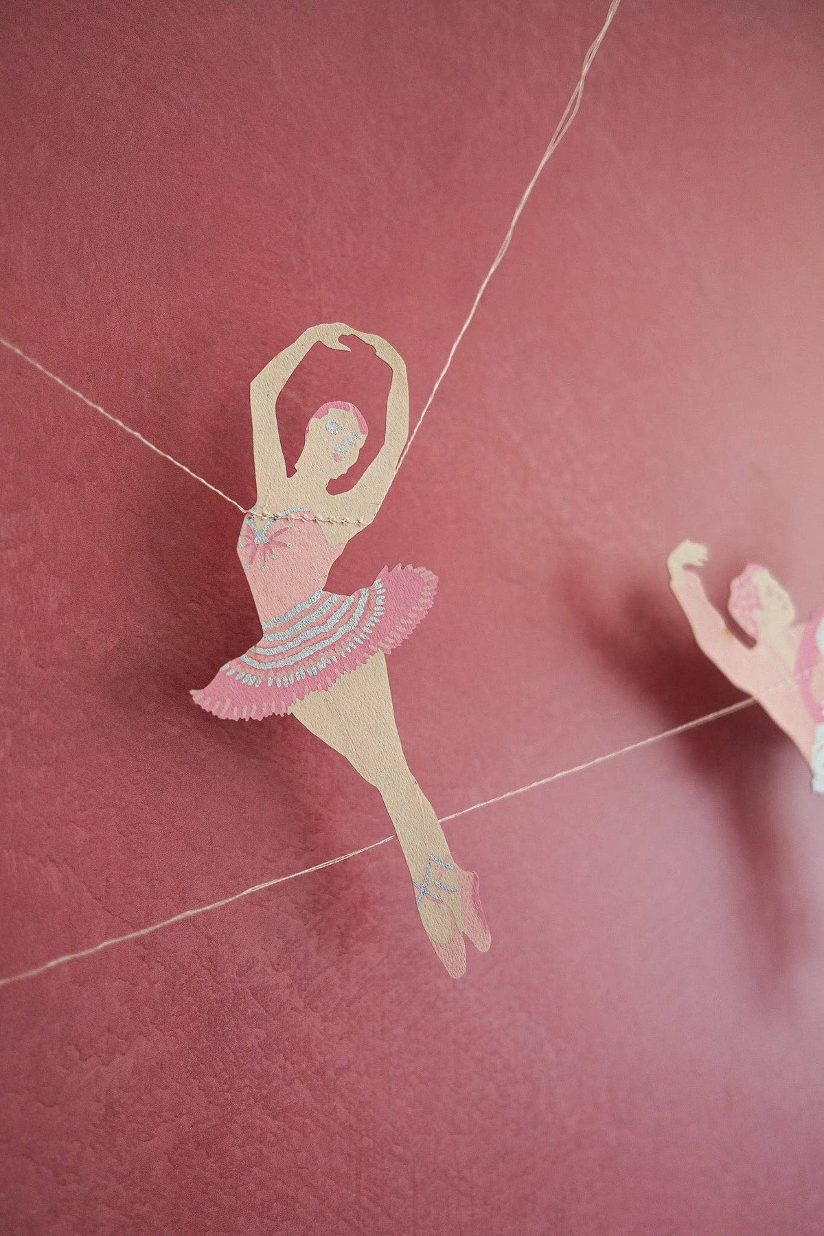 ROYAL BALLET SEWN GARLAND