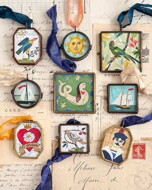 Virdi Parrot ~ Art Locket Ornament Chinoiserie Handmade 