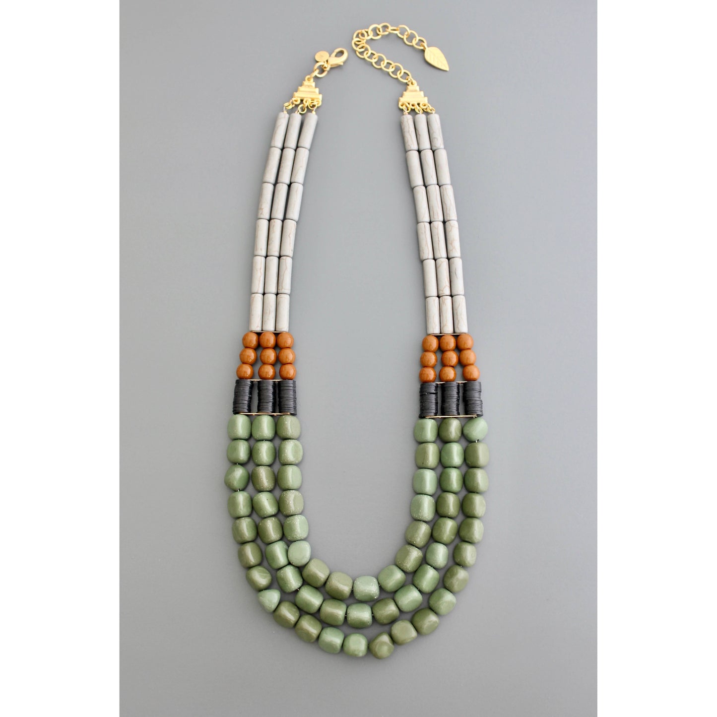 FER221 Three strand gray and green necklace.