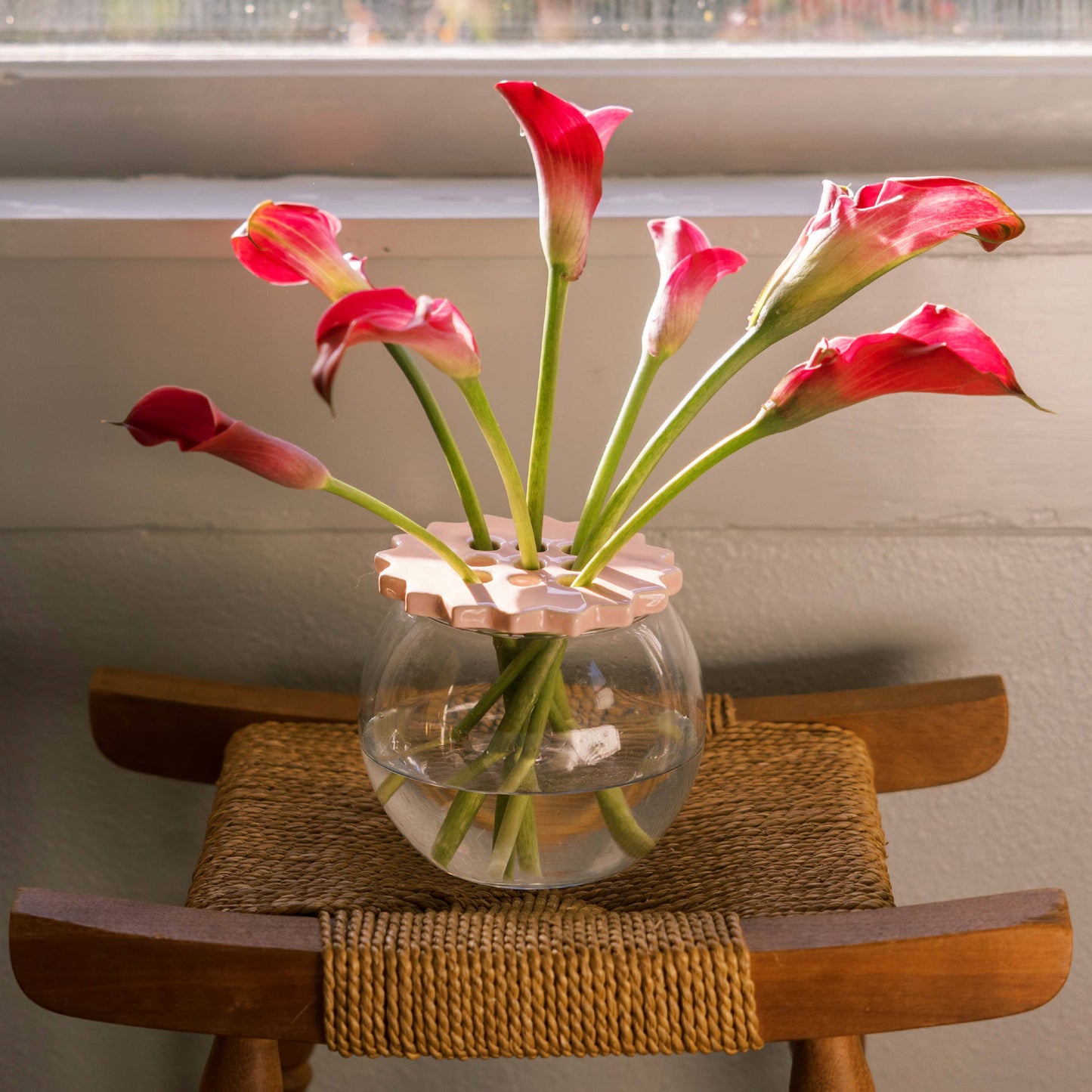 Sunshine Flower Frog | Pink | Ceramic Lid