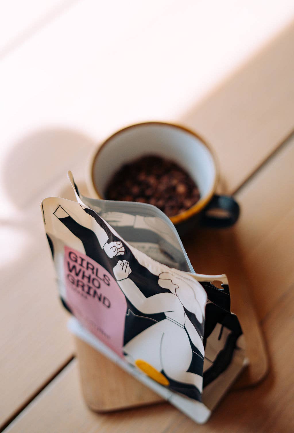 Coffee, Girl Crush blend. El Salvador & Brazil.