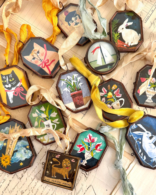 Tulips en Trophe ~ Art Locket Ornament Floral Handmade 