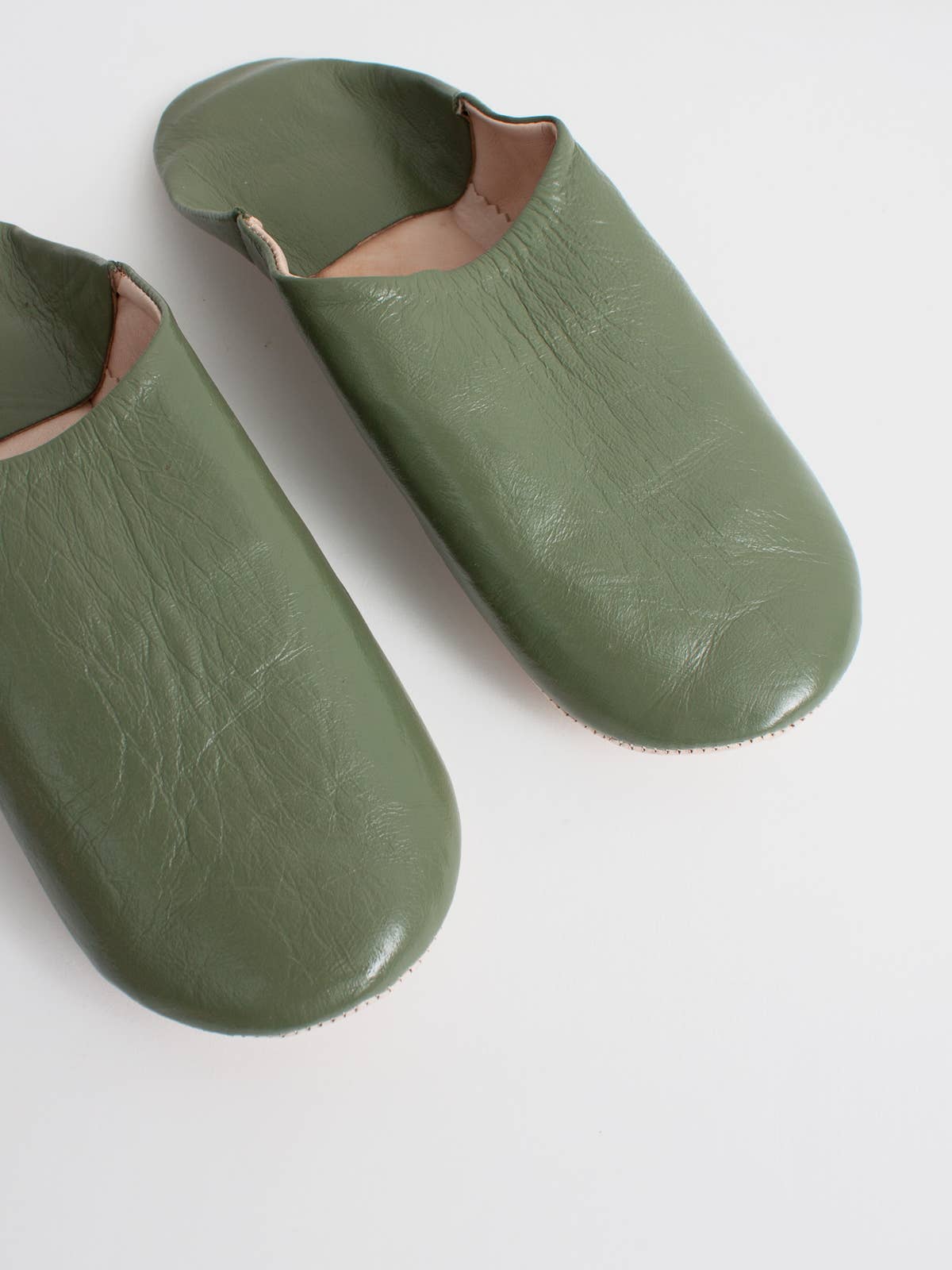 Moroccan Men's Babouche Slippers, Olive
